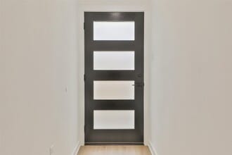 Building Photo - 9343 Lavender St