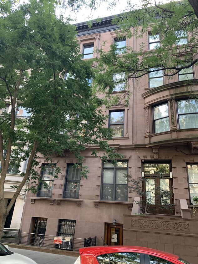 38 W 69th St, New York, NY 10023 - Room for Rent in New York, NY ...