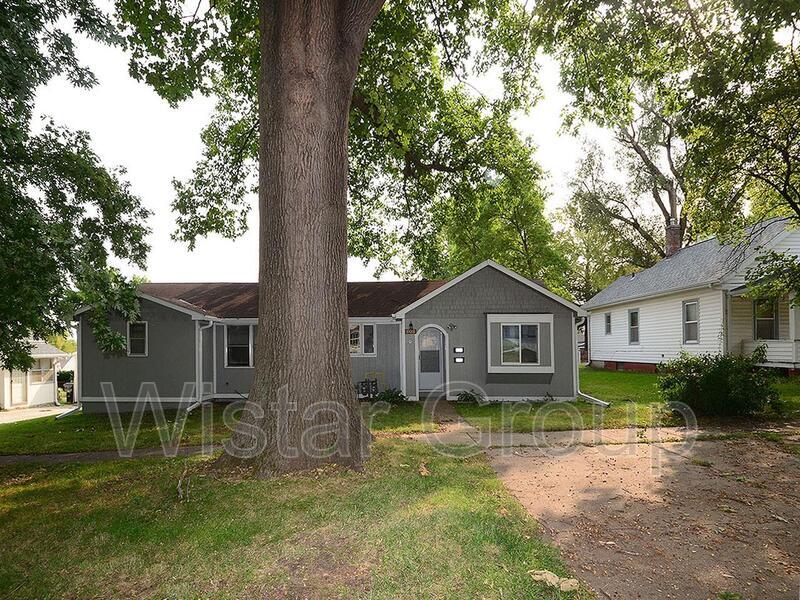 805 S Adams St Unit 805, Papillion, NE 68046 Condo for Rent in Papillion, NE