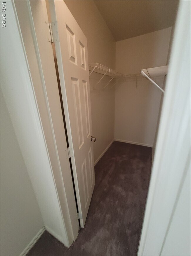 Foto del edificio - 3560 Estes Park Dr