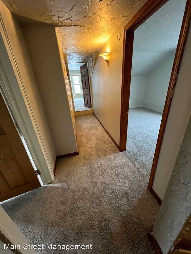 Foto del edificio - 4 br, 1 bath House - 321 Oxford Ave.