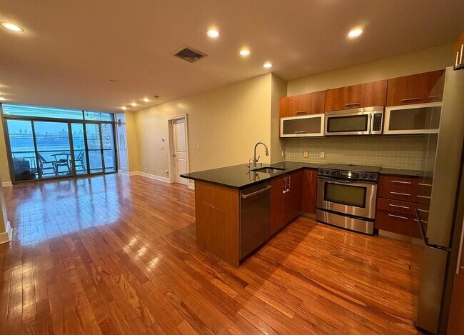 Foto del edificio - 8125 River Rd