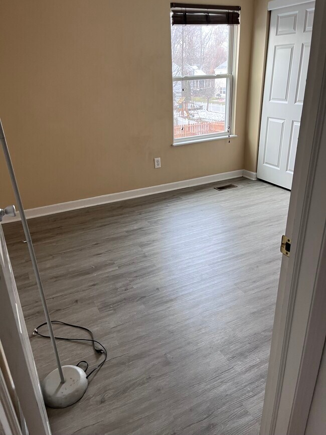 Foto del edificio - 2395 Maple Hedge Way