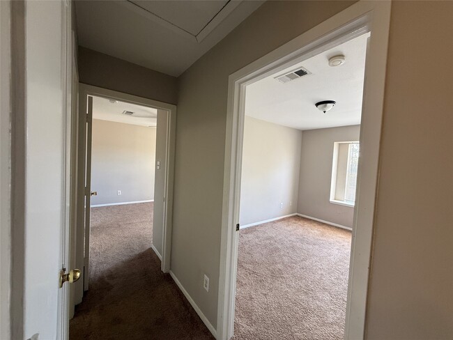 Foto del edificio - 10007 Emerald Creek Dr