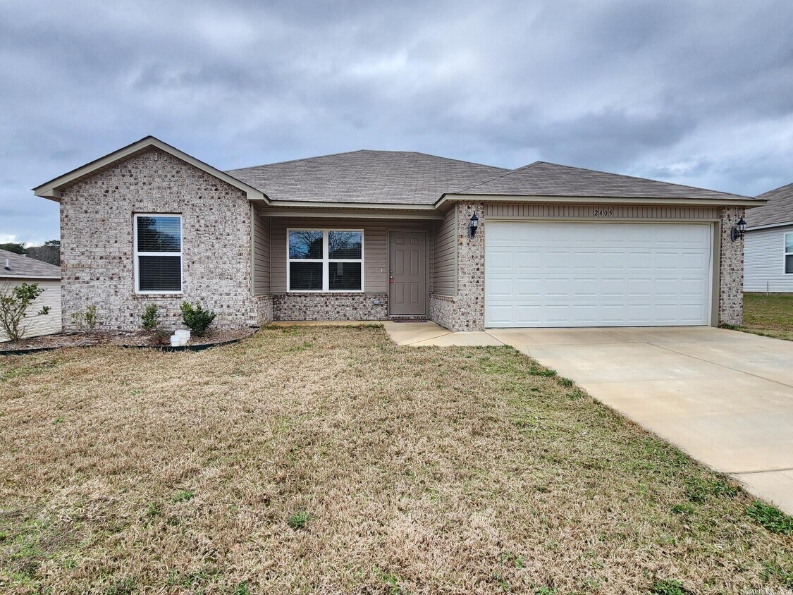 2405 Vivian Dr, Benton, AR 72015 House Rental in Benton, AR