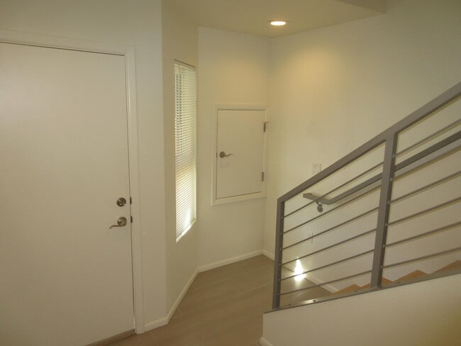 Building Photo - 4224 Vida Verde Ln NE