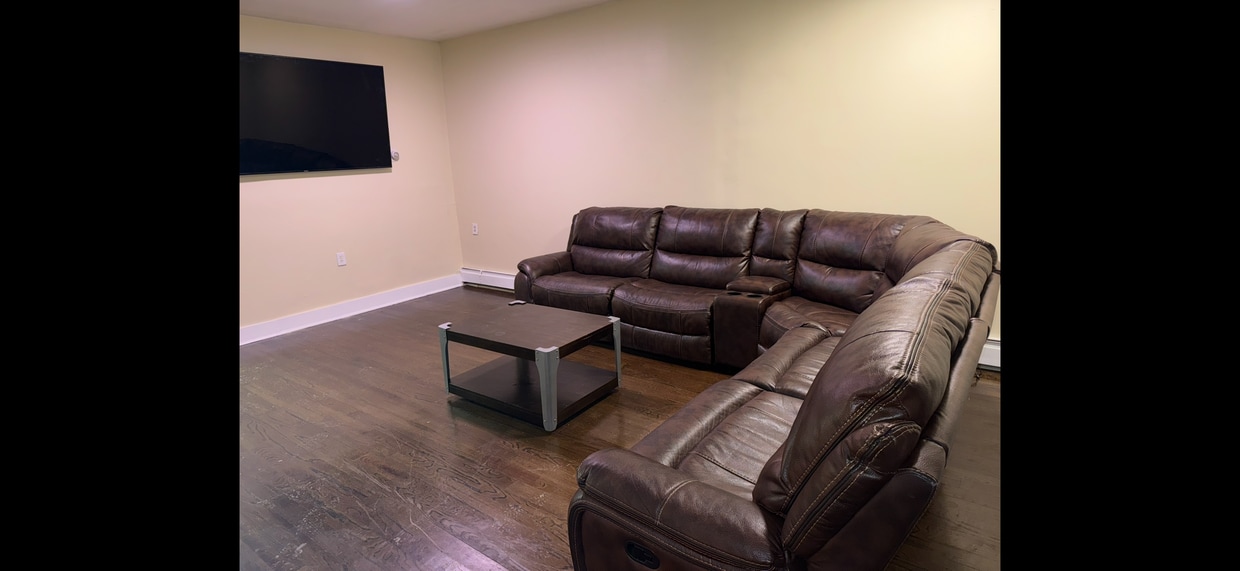 Foto del edificio - 101 1/2 Ocean Ave