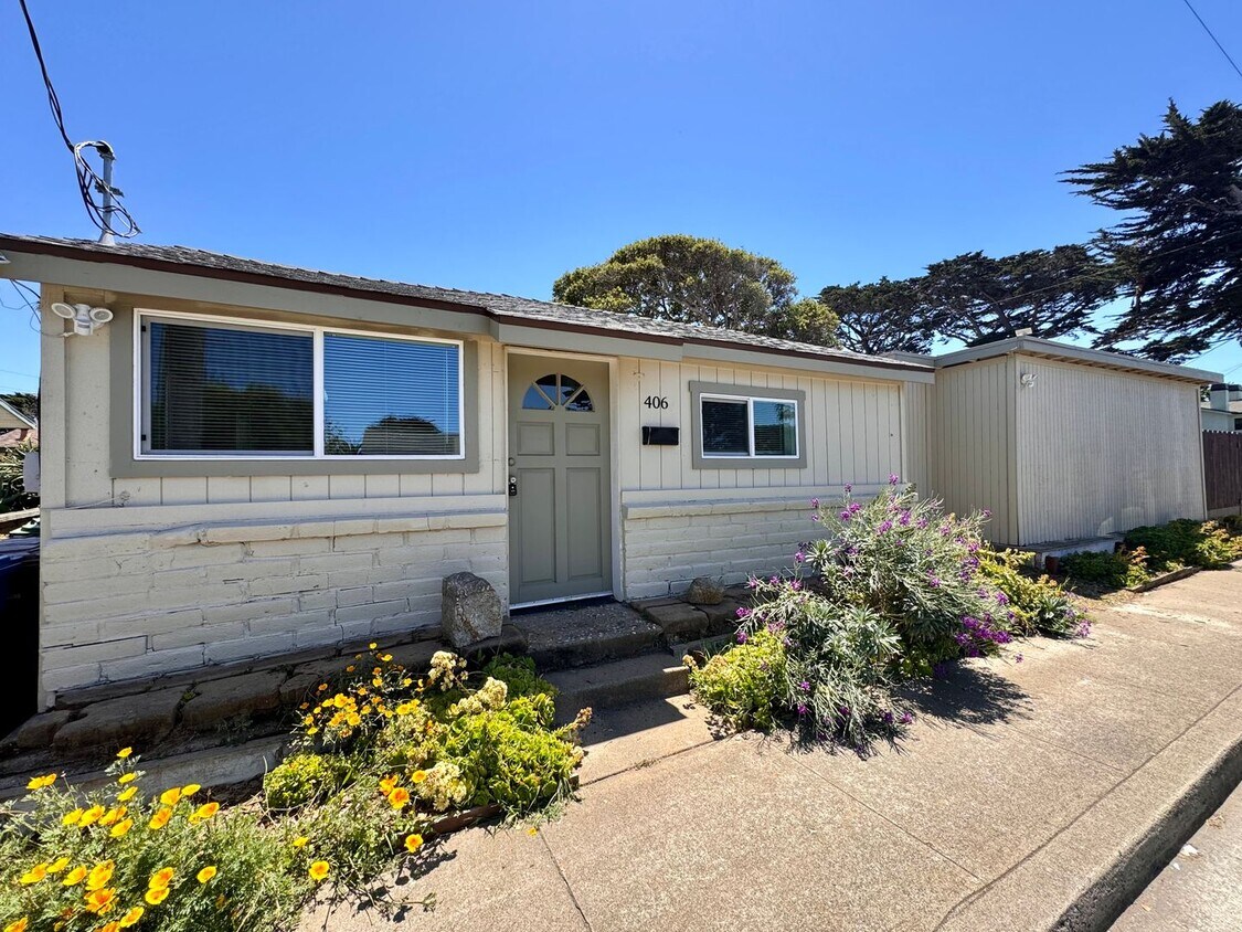 401 Casanova Ave Unit 406 Montecito, Monterey, CA 93940 Room for Rent