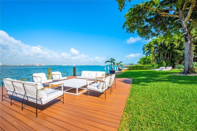 Foto del edificio - 1125 N Shore Dr