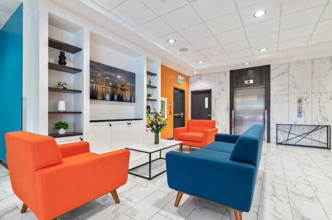 Photo du bâtiment - West Village Suites - Student Living
