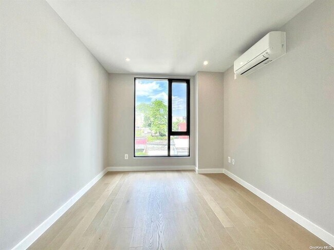 Foto del edificio - 32-58-58 105th St