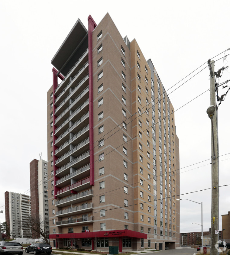 Building Photo - 260 Regina St N