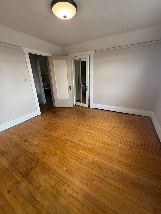 Foto del edificio - Beautiful home for rent in the heart of Moline