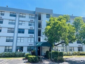 Building Photo - 2401 Riverside Dr