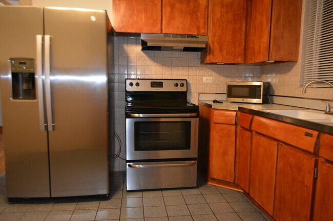 Foto del edificio - 7741 W Argyle St