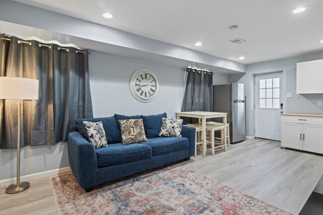 Foto del edificio - 229 S Peters Rd