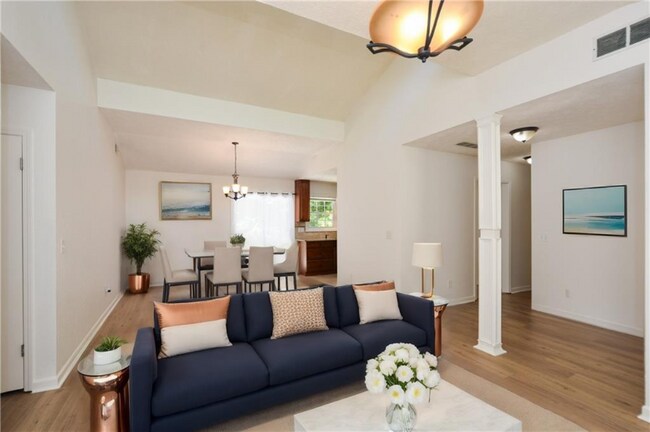 Building Photo - 3237 Creek Hollow Dr