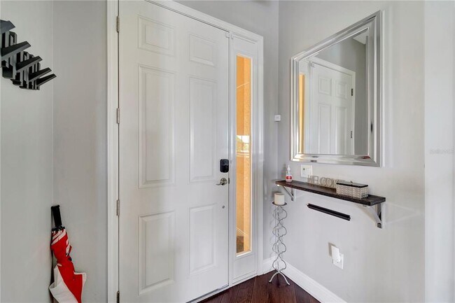 Foto del edificio - 8436 Miramar Way