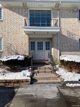 Building Photo - 42285 Woodward Ave