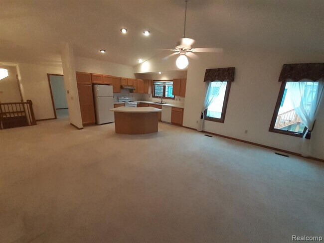 Building Photo - 9285 Monica Dr
