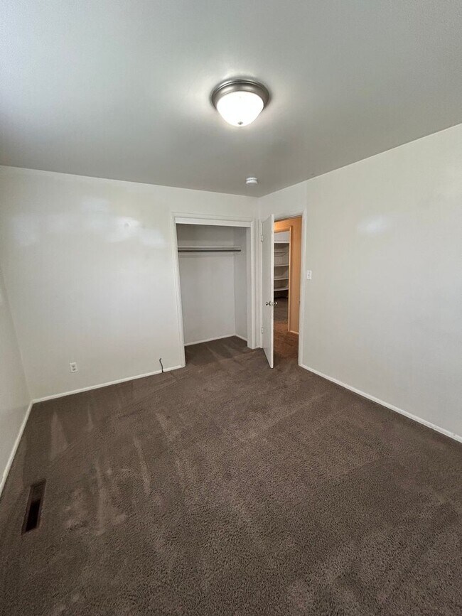 Foto del edificio - 3 Bed/1.5 Bath in a Cul-de-sac by Universi...