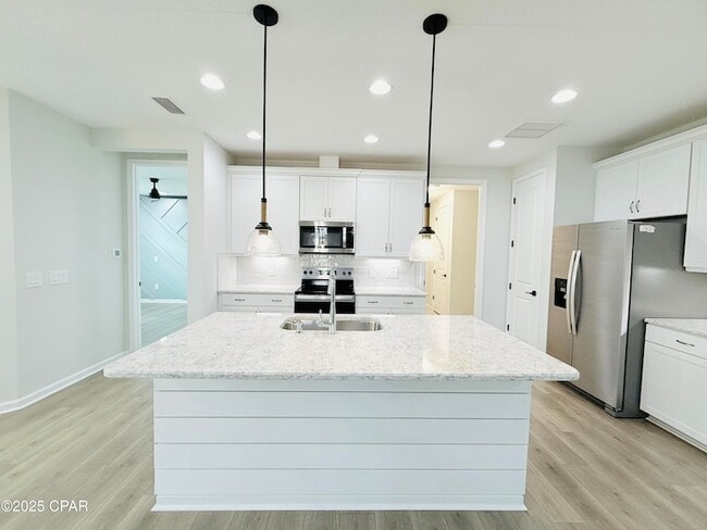 Building Photo - 9002 Parrot Pl