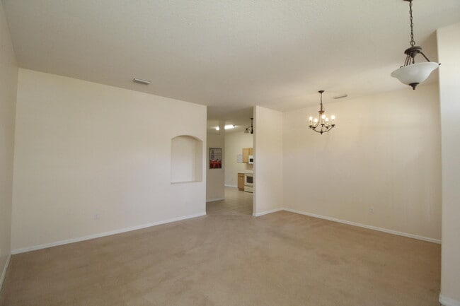 Building Photo - 885 Tavernier Cir NE