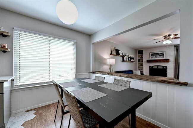 Building Photo - 4613 Cedargrove Dr