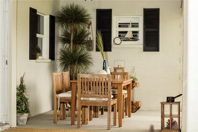 Building Photo - 22631 Island Lakes Dr