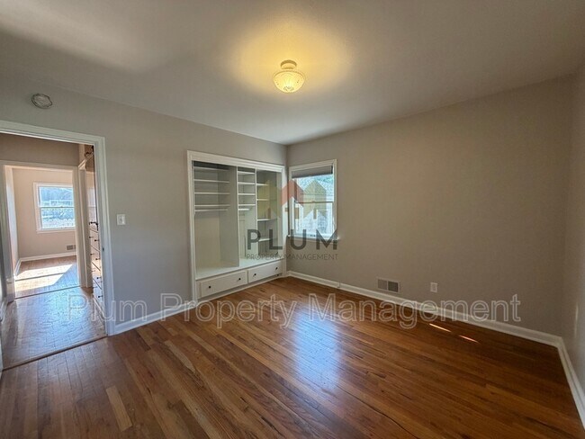 Foto del edificio - 405 W Central Ave