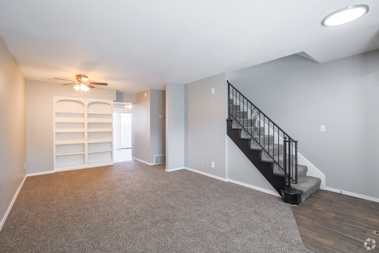 Foto principal - Parke East Townhomes