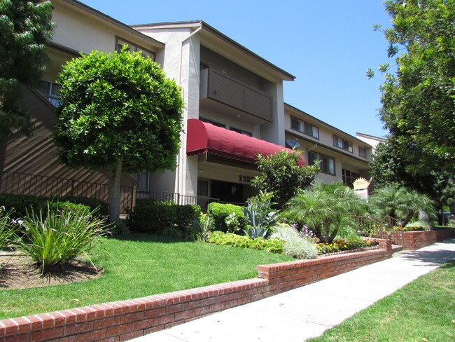Justin Oaks Apartments Glendale Ca Primary Photo Justin Oaks Apartments