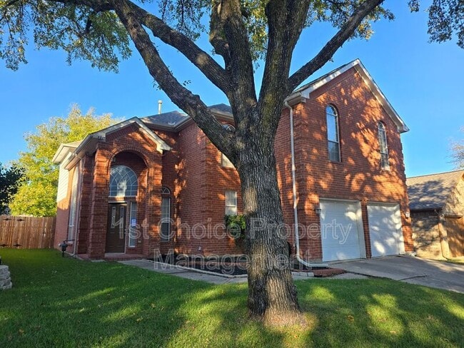 Photo - 4805 Misty Ridge Dr House