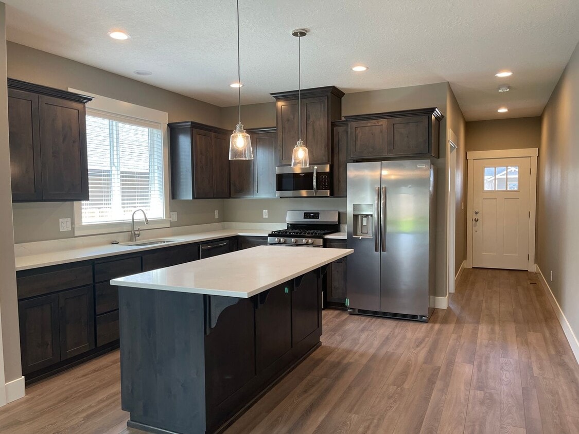 811 Covey Run St, Independence, OR 97351 House Rental in Independence