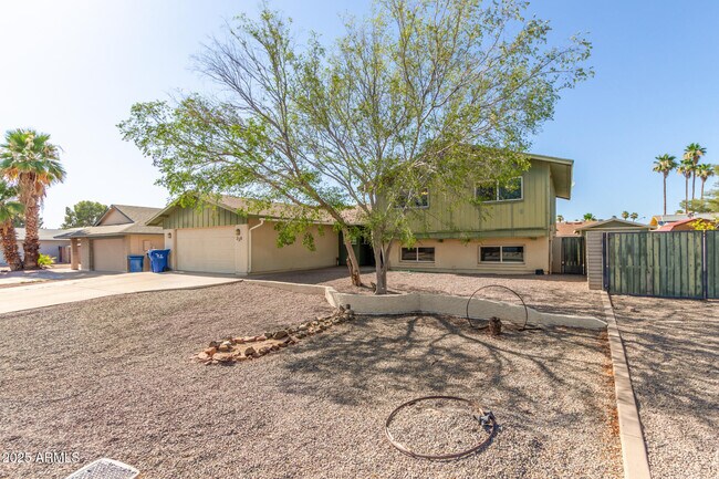 Building Photo - 230 E Strahan Dr