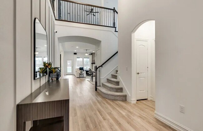 Building Photo - 5 Bedroom Single Family Home in Little Elm