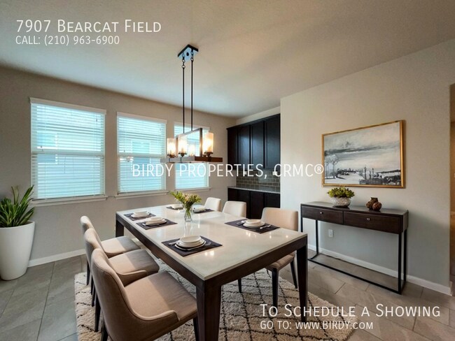Foto del edificio - 7907 Bearcat Field