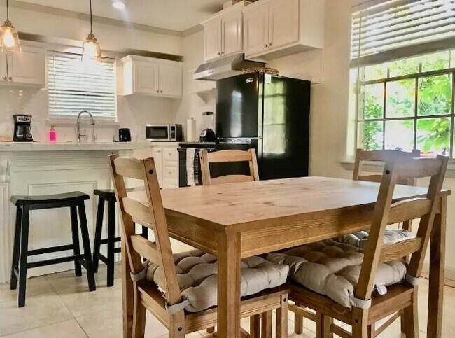 Foto del edificio - 9775 Pine Lake Dr