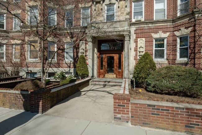 Foto del edificio - 131 Park Dr