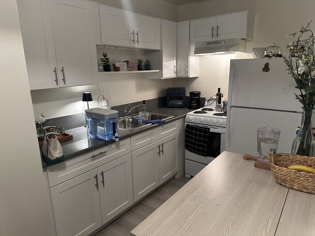 Building Photo - Reflections at Sepulveda