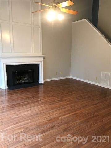 Foto del edificio - 9015 Chimney Ridge Trail