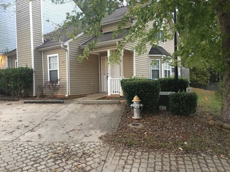 Primary Photo - 6470 Wellington Chase Ct