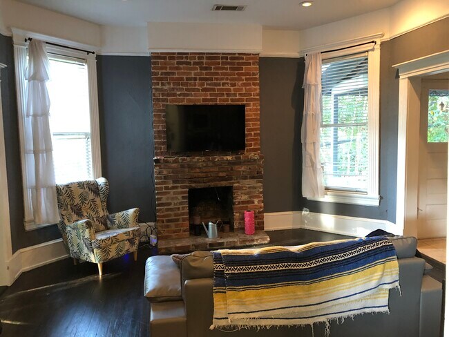 Foto del edificio - 742 Piedmont Ave NE