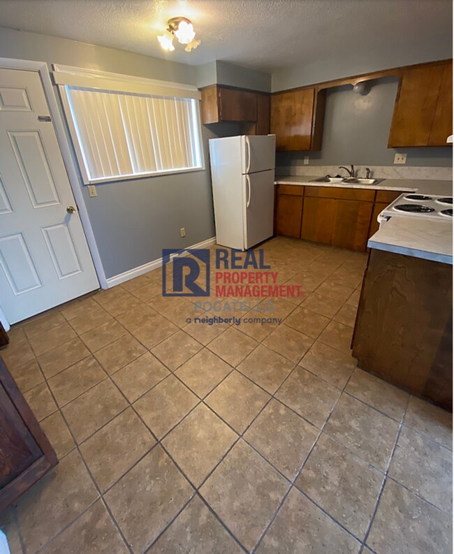 Foto del edificio - 955-955 Renee Ave