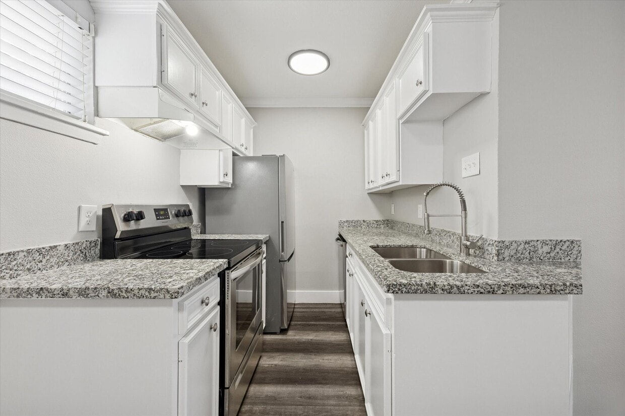 Foto principal - 3618 Garrott St