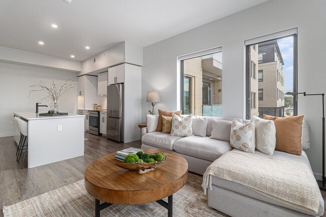 Building Photo - Boulder Commons