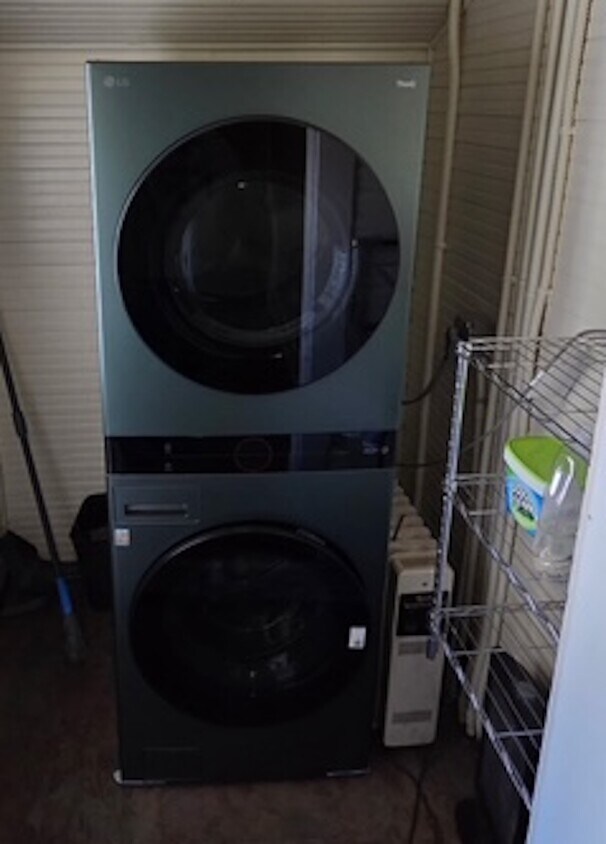 Building Photo - 2012 Walker Ave