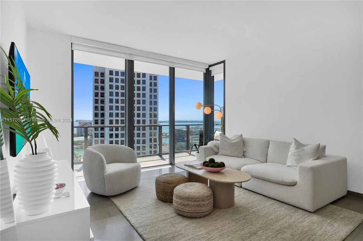 Photo - 68 SE 6th St (Miami, FL)