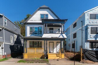 Building Photo - 47-49 Mead St