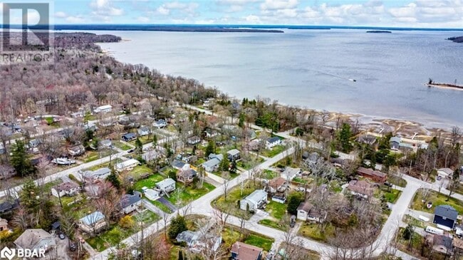 Building Photo - 20 Sarna Dr